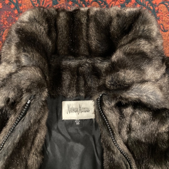 80's Vintage Neiman Marcus Fake Fur Bubble waist Coat, size XS - Picture 3 of 6